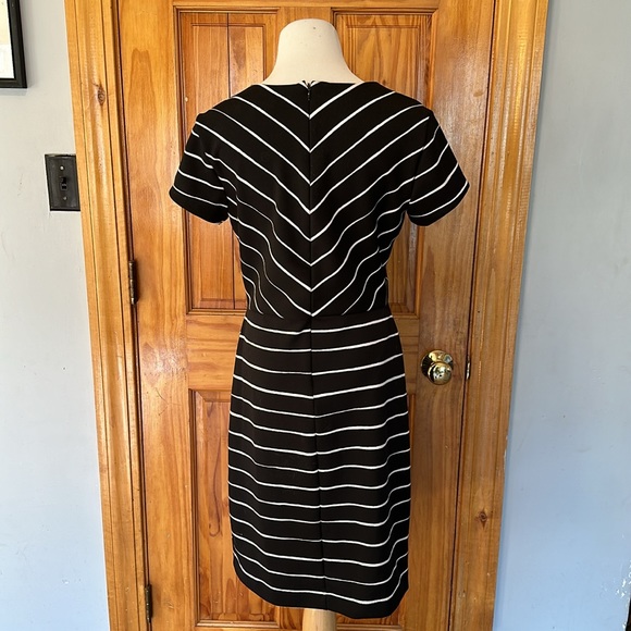 Banana Republic dress - Picture 4 of 8